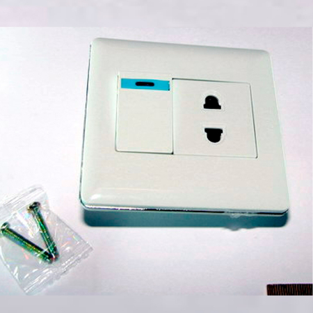 Розетка с выключателем врезная, мебельная (250V 10A-розетка/16A-выключатель IP20), белый пластик 007